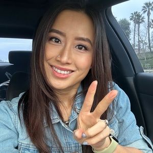 Meet your Posher, Adrienne